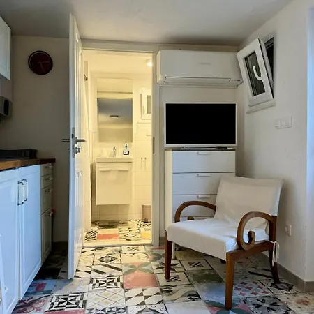 House Arcadia Τρογκίρ
